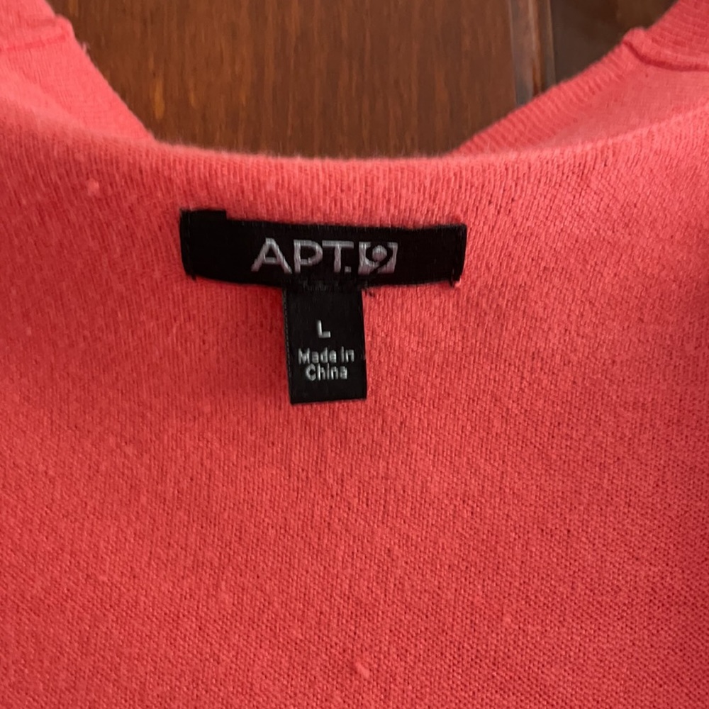 Coral Cropped Sweater - Picture 3 of 4